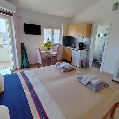 Apartment Lighthouse - A1 With Terrace Fazana